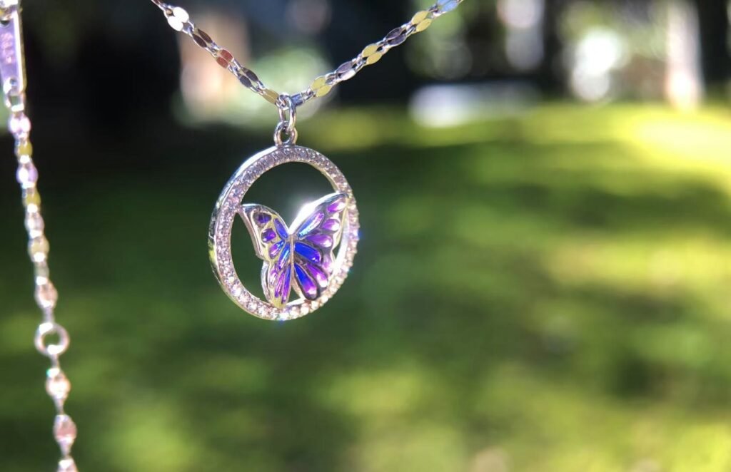 enamel necklace
