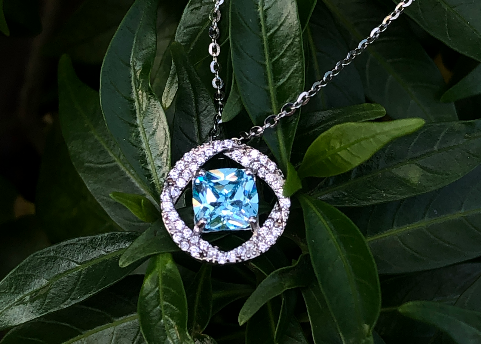 Zircon Inlaid Jewelry